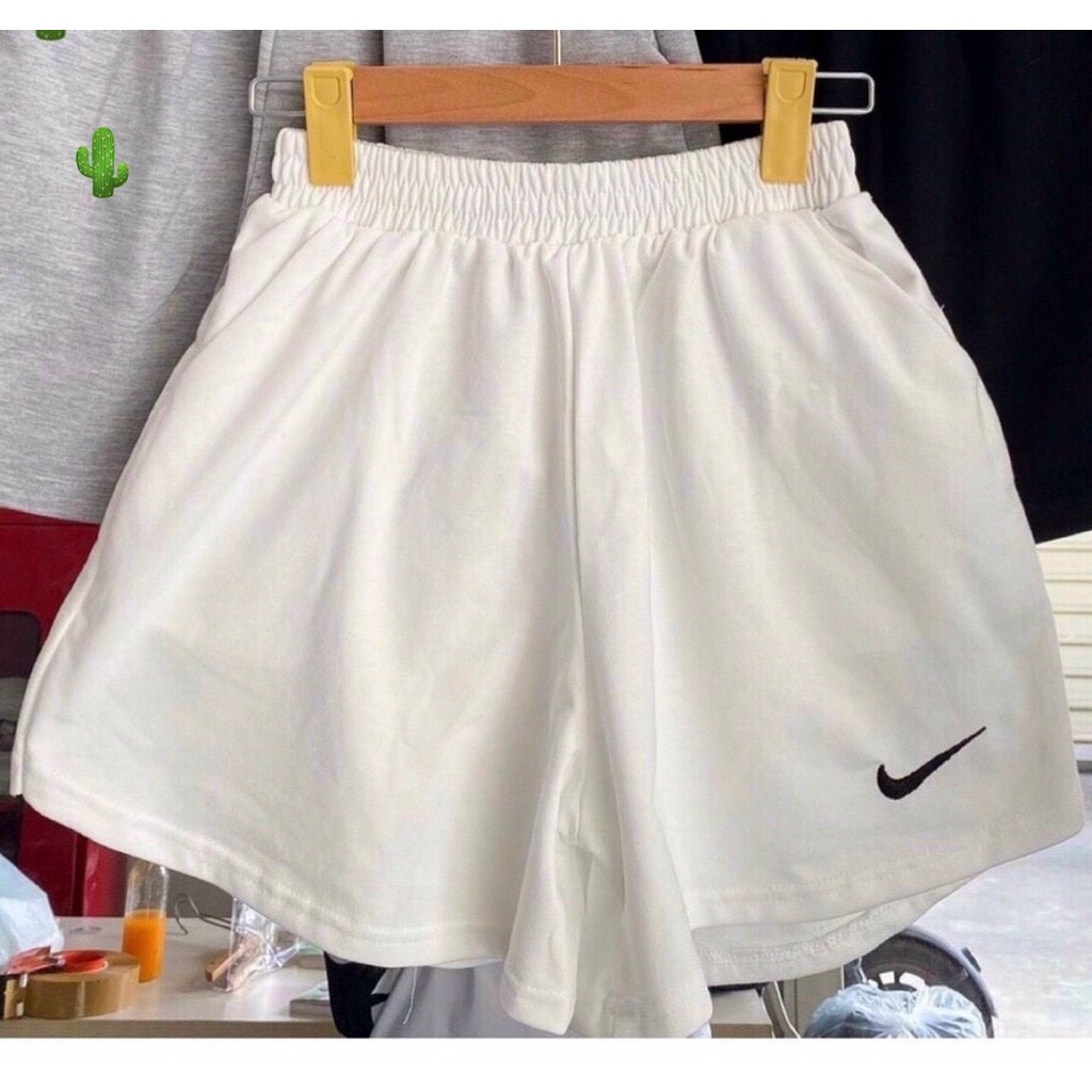 Quần short đùi nữ ngắn thể thao lưng thun thêu logo có túi mẫu mới 2021 -VD32 | BigBuy360 - bigbuy360.vn