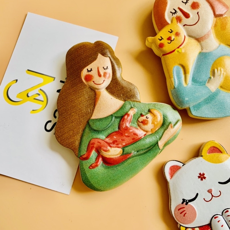 Nam châm hít dán dính trang trí tủ lạnh tủ sắt lò viba hình ảnh cô gái và mèo dễ thương