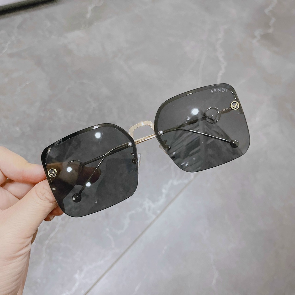 KÍNH MÁT NỮ OMBRE PHONG CÁCH HÀN QUỐC GỌNG VUÔNG KIM LOẠI