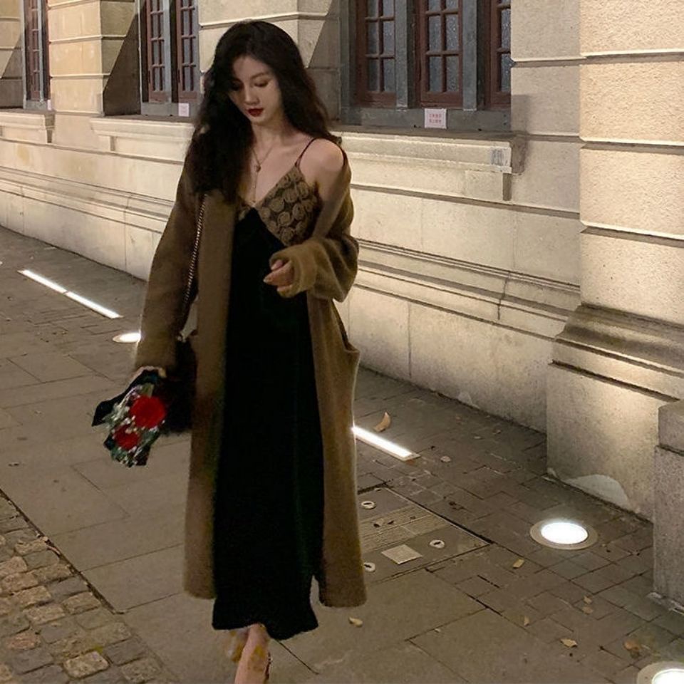 Đầm Nhung Dài Màu Đen Cổ Chữ V Phong Cách retro Pháp Dành Cho Nữ