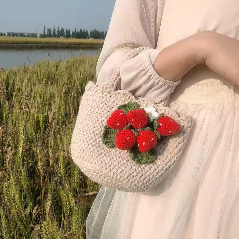 Túi Xách Đan Len Thủ Công Họa Tiết Quả Dâu Tây/Nho Đáng Yêu