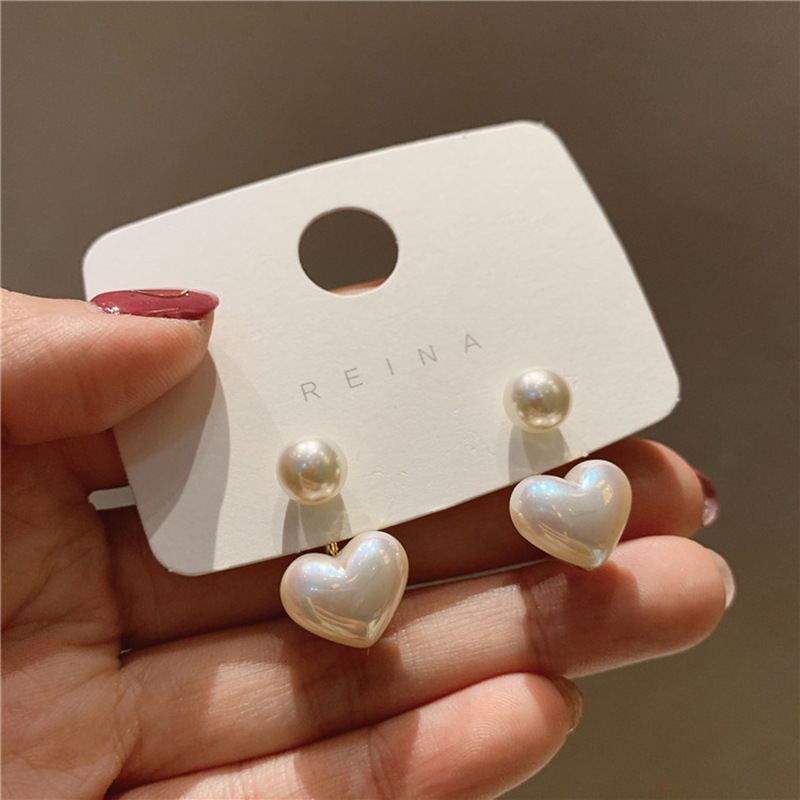 Magic789 Elegant Heart Pearl Stud Earrings Women Fashion Ear Jewelry