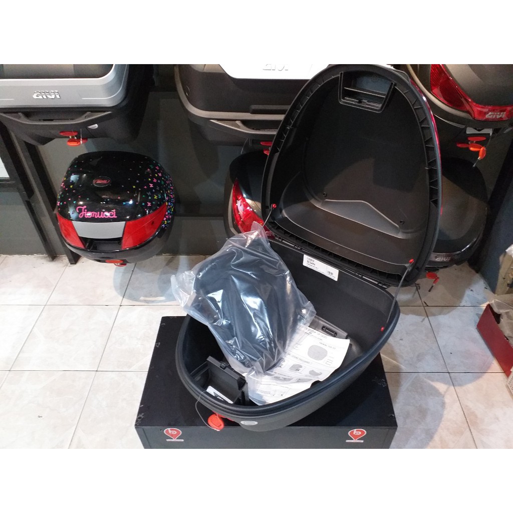 Thùng Sau Givi B270N - Thùng Givi Chính Hãng 27L Gắn Sau Xe Máy - Bạn Phượt