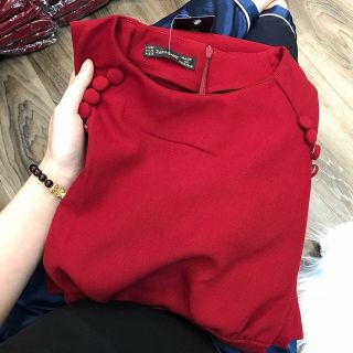 Váy đỏ diện tết