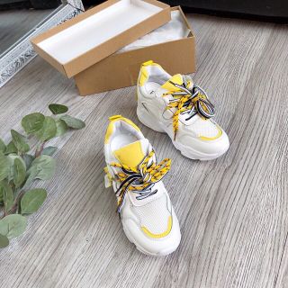 Giày Sneaker nữ độn đế 8 phân