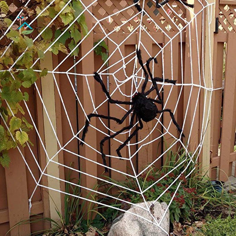 Nhện giả dùng để trang trí nhân dịp lễ hội Halloween