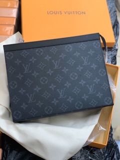 Clutch cầm tay Lv