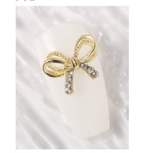 charm trang trí nail