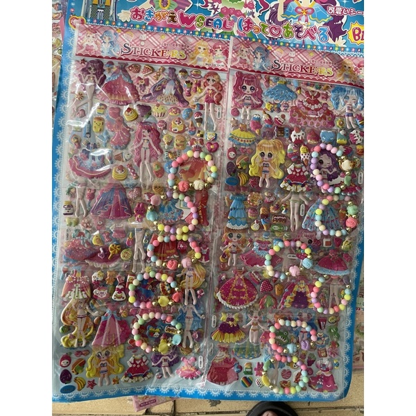 Vỉ dán hình công chúa thay trang phục siêu rễ thương tặng vòng đeo tay tuyệt đẹp