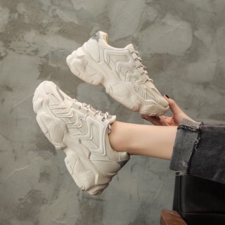 Giày sneaker đế độn 6cm