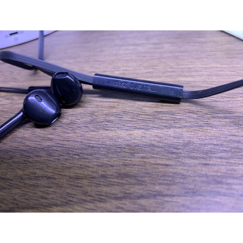 Tai nghe nhét tai byz s389