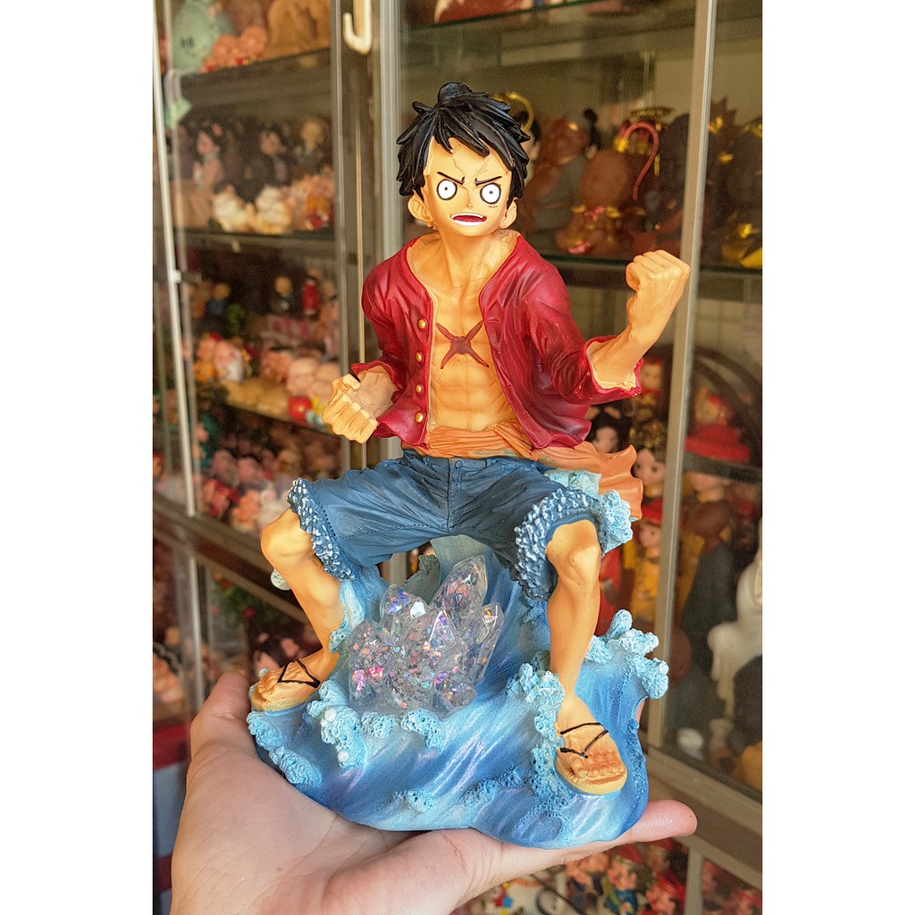 Mô hình Monkey D. Luffy - One Piece - áo đỏ đứng tấn