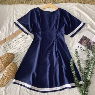 Đầm navy chít eo viền trắng 🍬
về mẫu đầm cực xinh cho mấy nàng đây.