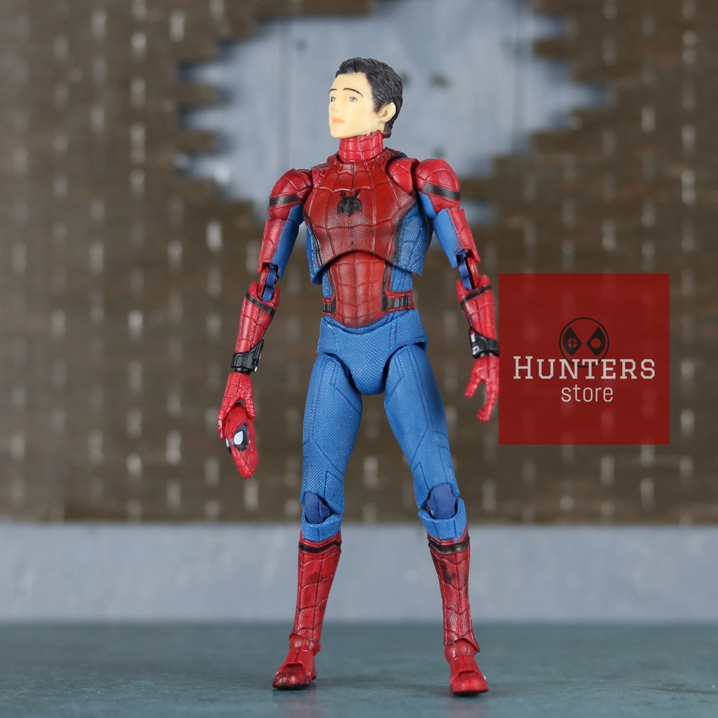 Mô hình Spider Man Mafex Homecoming