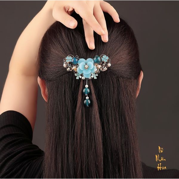 Cặp tóc cỡ lỡ đính đá màu xanh lam KT013