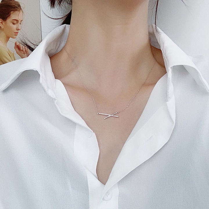 Dây Chuyền Sợi Nhiễn Mặt Chữ X Đính Đá - Vani Store [TS000567]