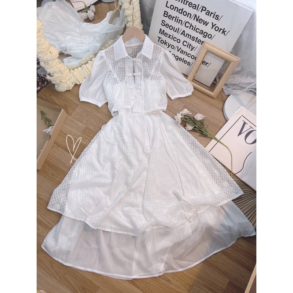 SET Đầm 2 dây trắng ô MIDI kèm áo Crop nút cổ tàu, nàng thơ.