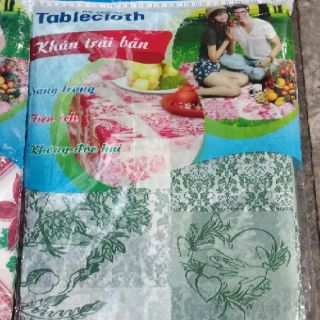 Khăn trải bàn dùng 1 lần vứt đi