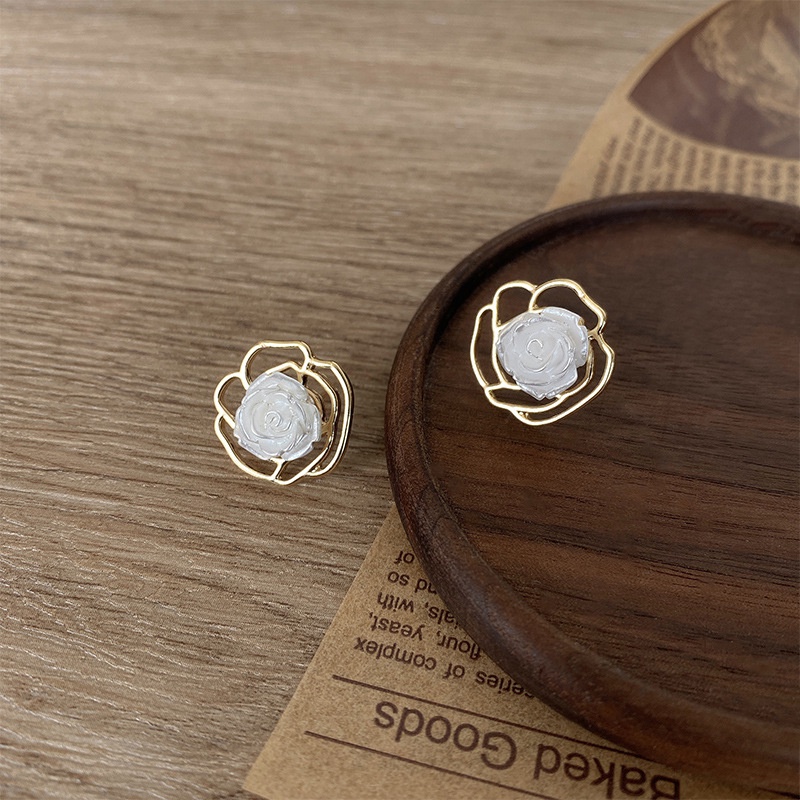 Bông Tai Hình Cánh Hoa Thiết Kế Đơn Giản Phong Cách Retro Hàn Quốc Thời Trang Cho Nữ