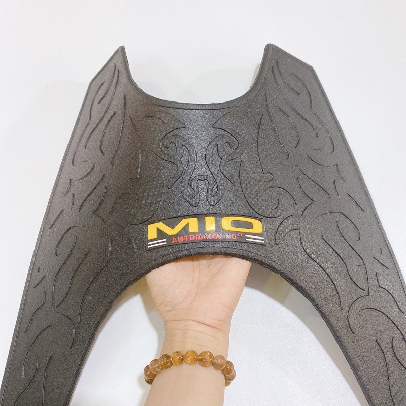 Thảm lót chân xe Yamaha MIO 110/ MIO CLASSICO, thảm lót sàn xe máy, thảm để chân cao su oại đẹp