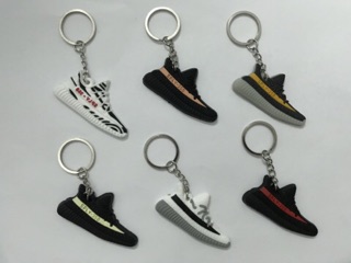 móc khoá sneaker 20 cai đủ mẫu