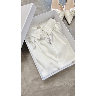 ANU130 - ÁO SƠ MI LỤA CỔ KHOÉT TIM DÀI TAY