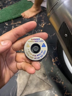 Logo Titanium Dán nắp bình nước
