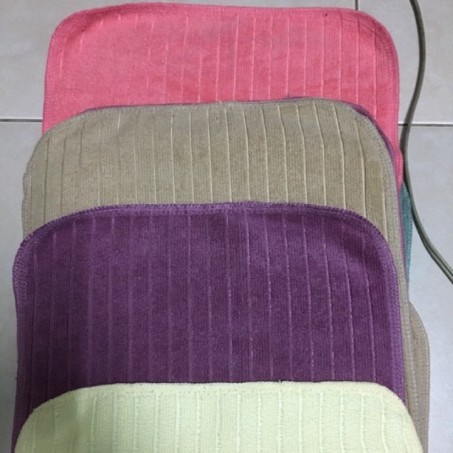 Khăn Poemy kích thước 29x45  lỗi nhăn, lỗi sợi