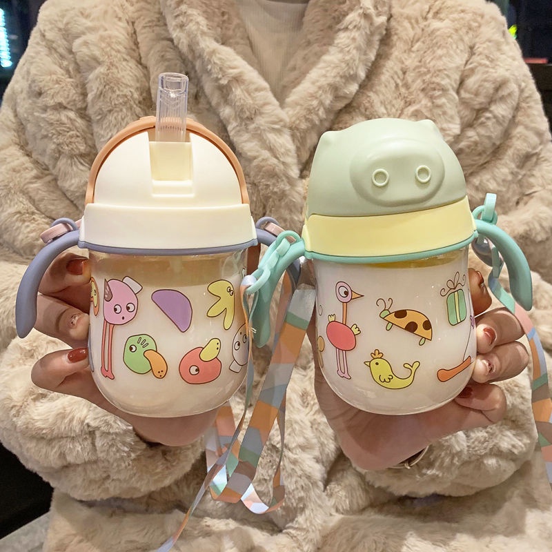 Bình Tập Hút/ Bình Nước Chống Sặc Hình Heo Dễ Thương Cho Bé, Dung Tích 250ml Kèm Dây Đeo Siêu Cute