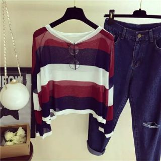 Áo cánh dơi form rộng thoải mái