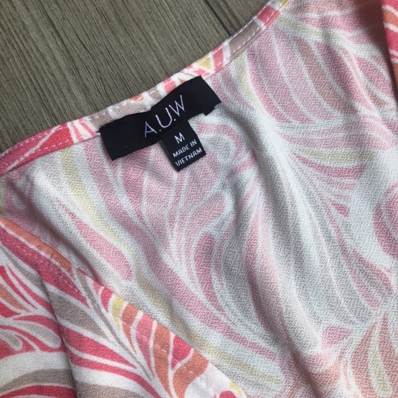 Áo thun cổ đắp chéo cột nơ AUW