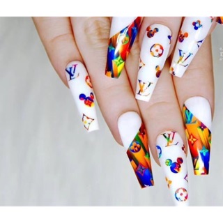 Sticker LV trang trí móng