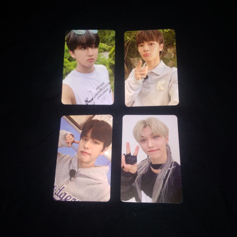 Thẻ Ảnh Hai Mặt Thiết Kế Hình Nhóm Nhạc Stray Kids Độc Đáo