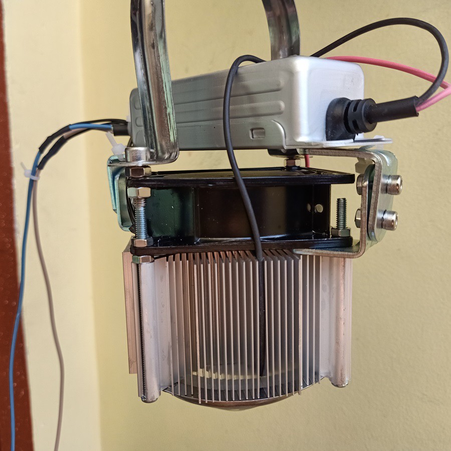 ĐÈN PHA LED CREE CXA2530 - 60W - VÀNG 3000K