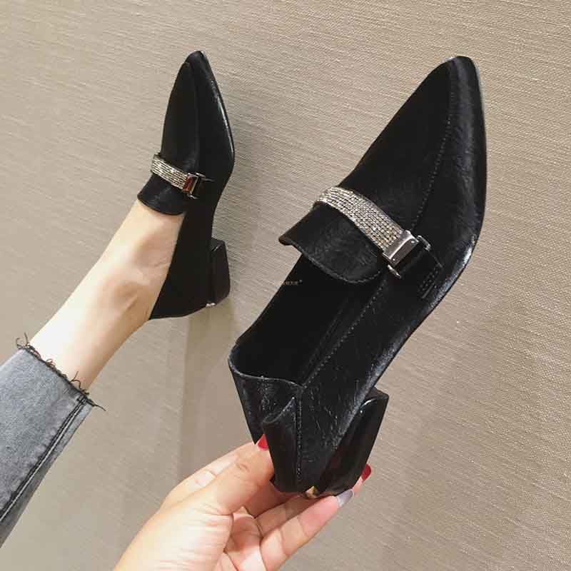 mới năm 2021 bán trướcLaoFu Spring and autumn women s shoes with hundreds of low small leather can be thick single po11