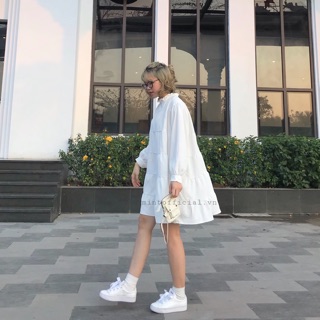 Đầm trắng cổ bèo tay dài