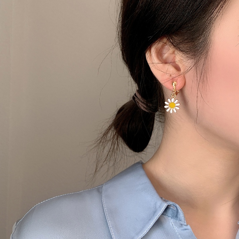 Hoa Tai Hình Hoa Cúc Xinh Xắn Dành Cho Nữ