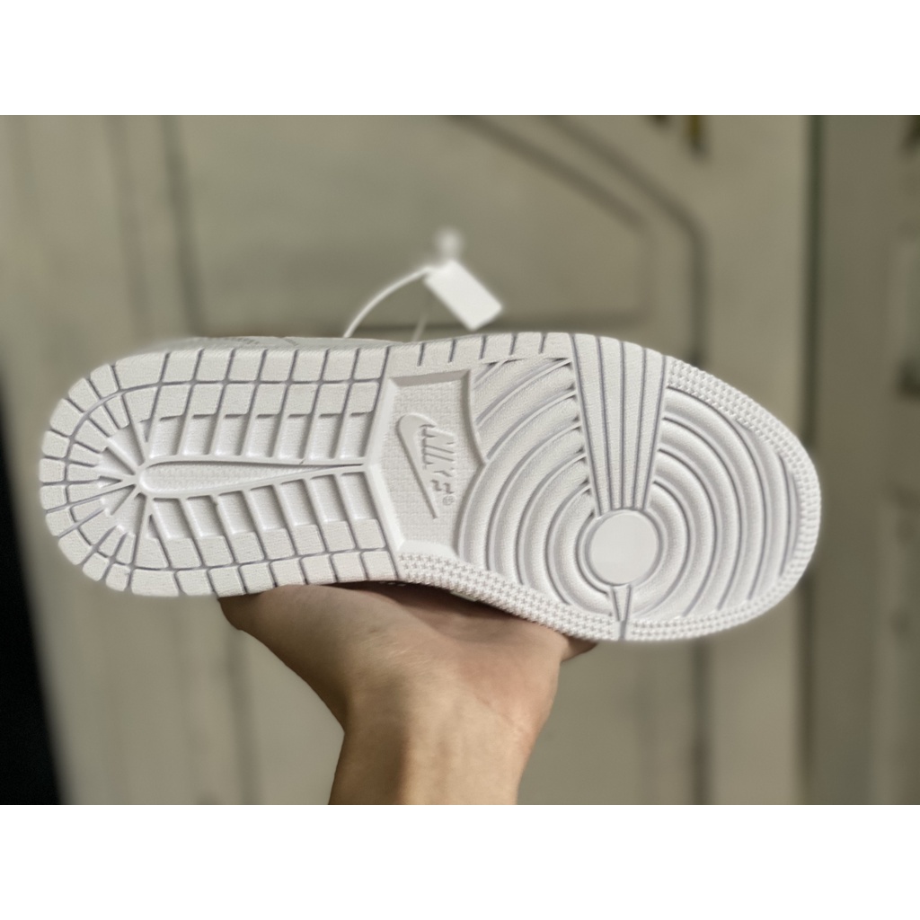 Giày Sneaker Jordan 1 Low Cổ Thấp Trắng Vệt Vàng White Metallic Gold Cao Cấp Da Nhăn Fullbox Kèm Phụ Kiện | BigBuy360 - bigbuy360.vn