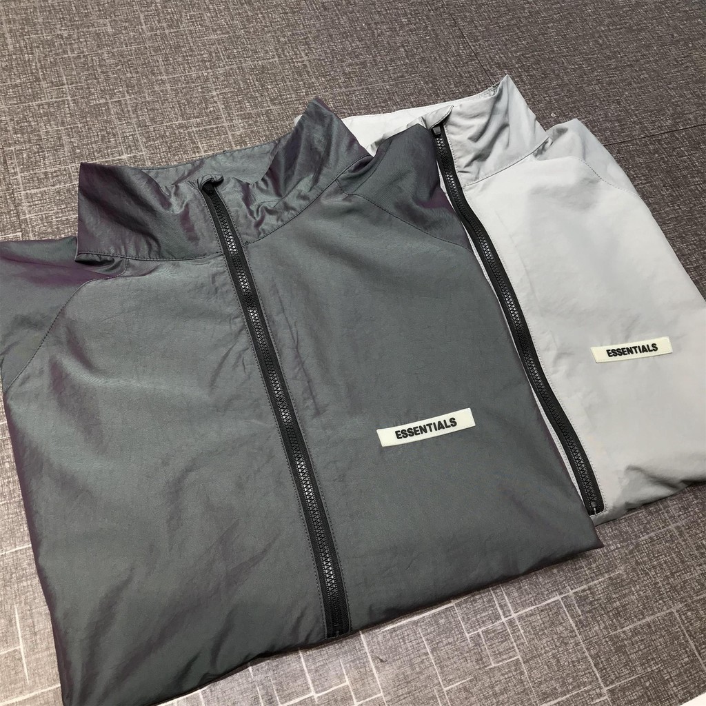 Áo khoác FEAR OF GOD ESSENTIALS bằng nylon ánh laser nhiều màu sắc phong cách đường phố
