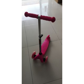 XE SCOOTER 2206 3 BÁNH ĐÈN