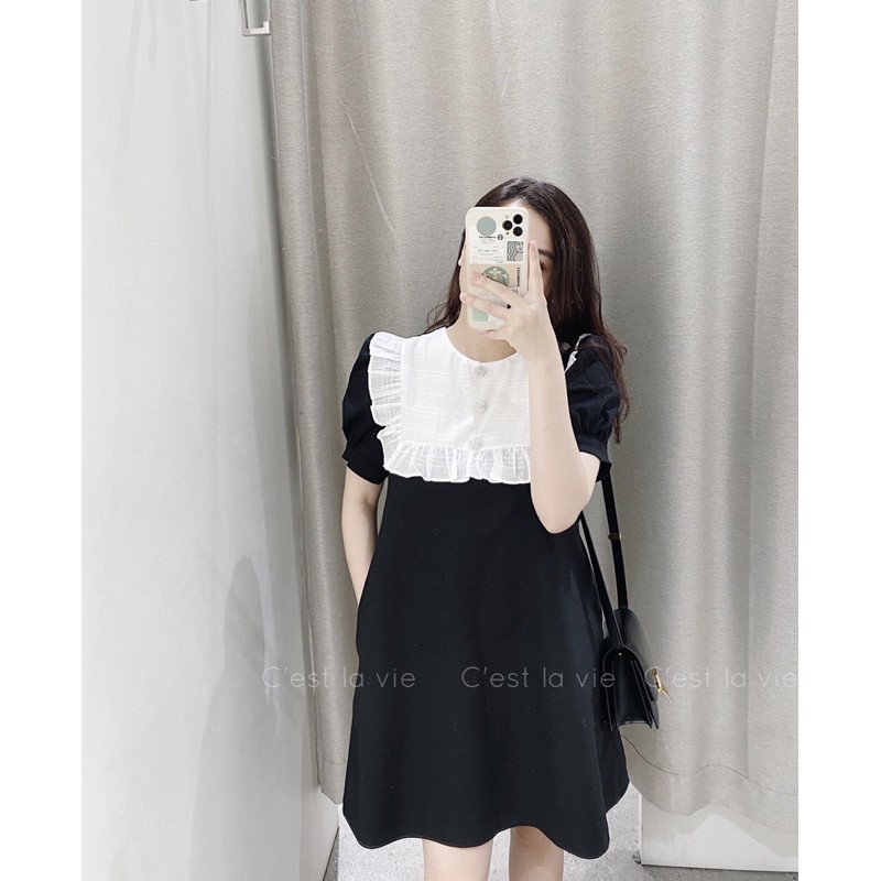 Váy đen cổ bèo trắng cúc đá | BigBuy360 - bigbuy360.vn