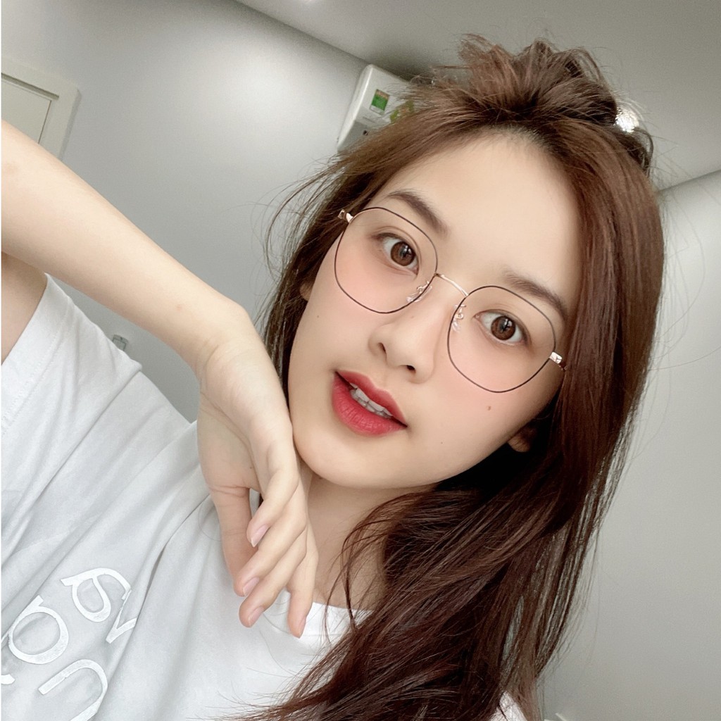 Gọng kính thời trang nữ Lilyeyewear mắt vuông bo TITANIUM bền dẻo thanh mảnh 2802 | BigBuy360 - bigbuy360.vn