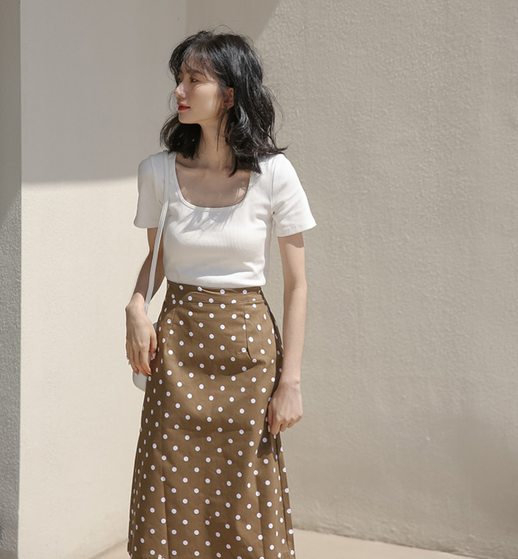 Chân váy lưng cao họa tiết chấm bi phong cách Hàn Quốc thời trang dễ phối đồ dành cho nữ