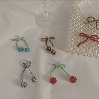Lily Cherry Charm | Móc khoá cherry treo túi xách kết hạt cườm
