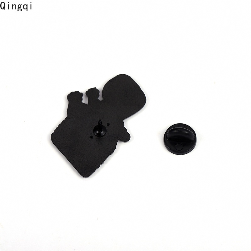 Huy hiệu cài áo MISS ZOE bằng hợp kim tráng men phong cách hoạt hình Eat The Rich Yelling dễ thương