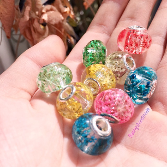 Charm resin mạ bạc hoa queen anne’s lace