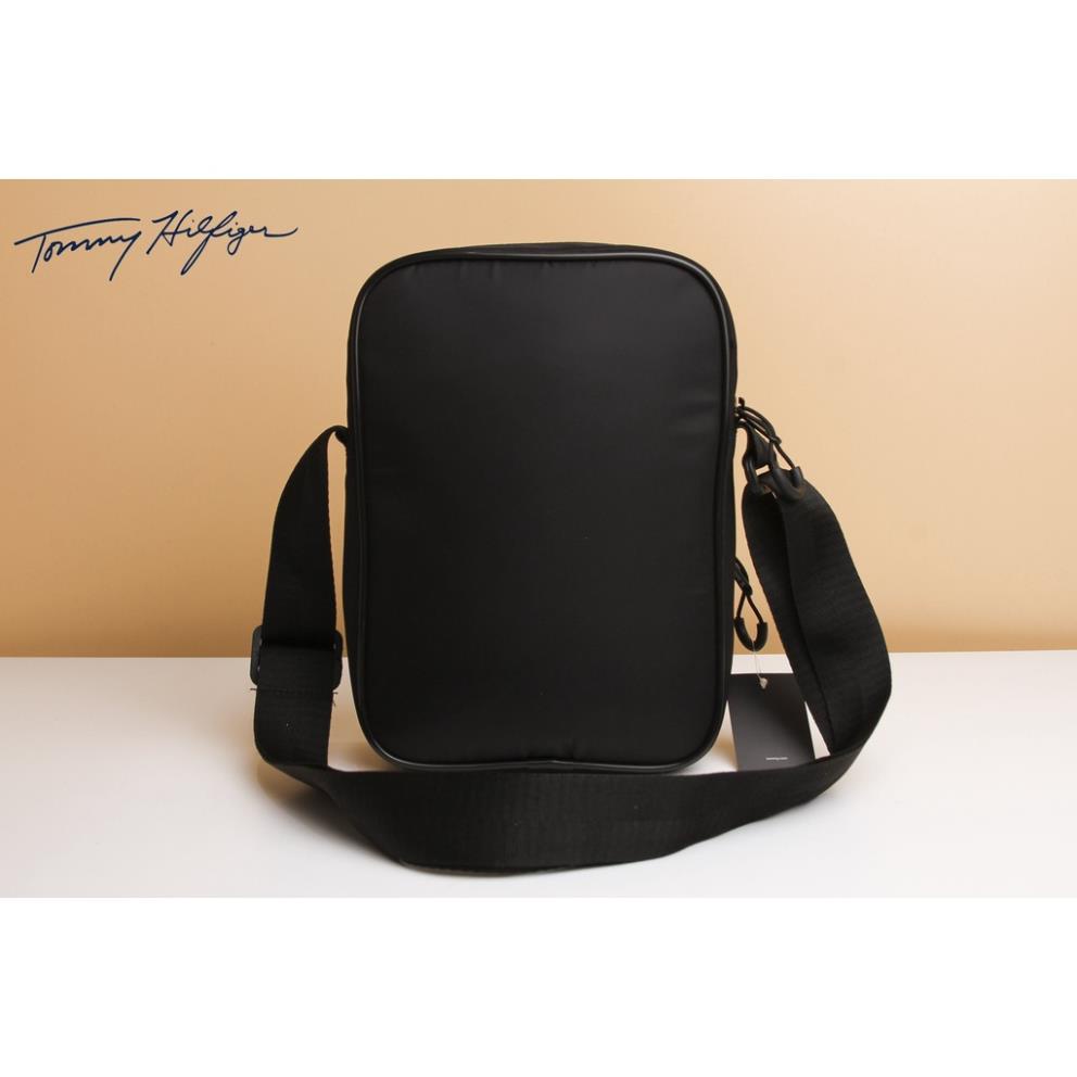 Túi đeo chéo Tommy Hilfiger black legend 2022 Full tem tag logo cao su 3D siêu , 02 ngăn trong và ngoài, vải canva