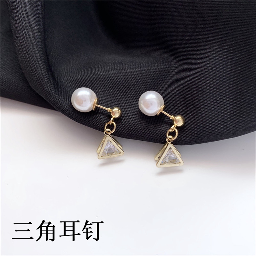 Khuyên Tai Nữ Trang Tạo Hình Độc Đáo