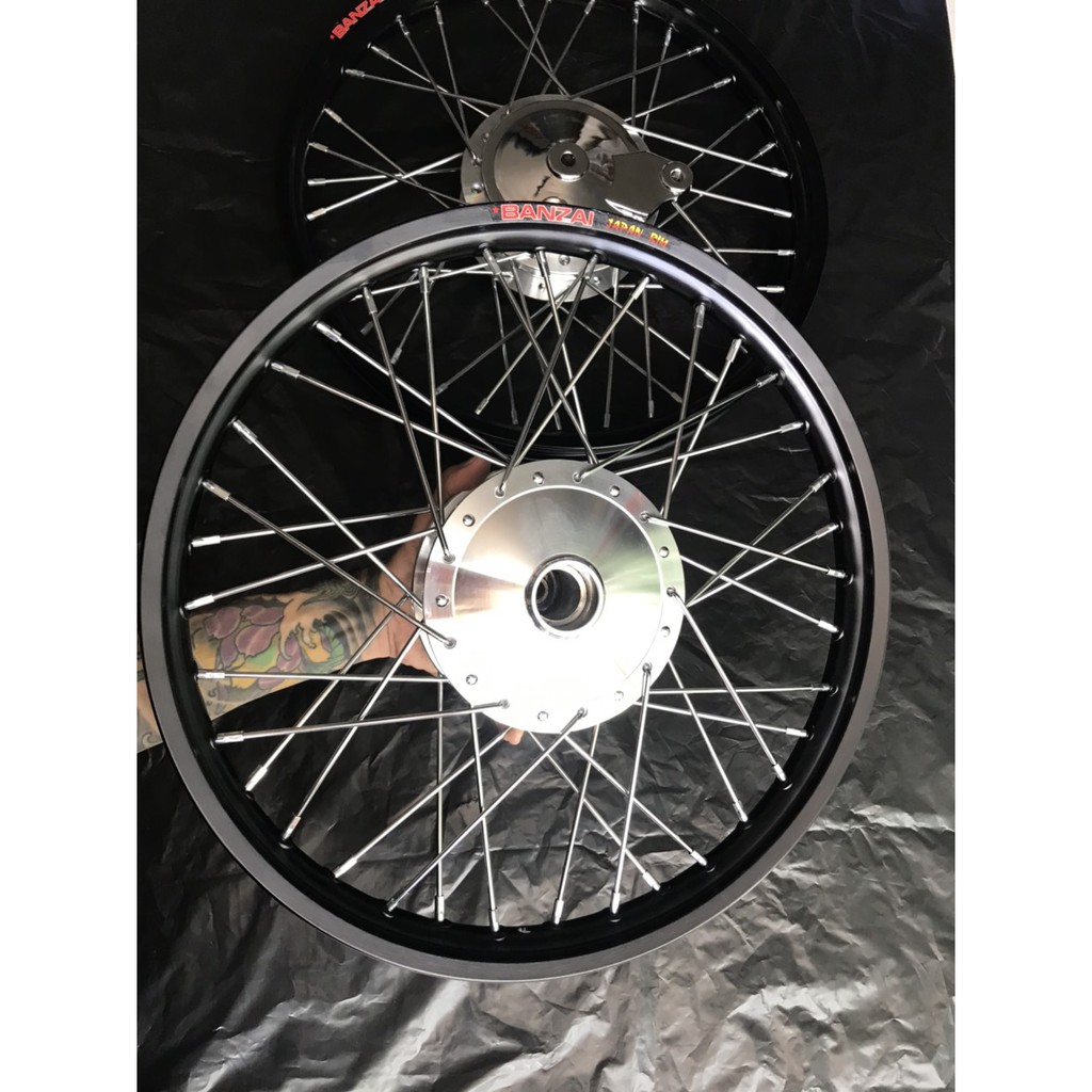 Bộ bánh đùm crom . căm crom osaki loại 1 và niềng nhôm banza thái lan màu đen kèm má crom dành cho wave và dream gắn như