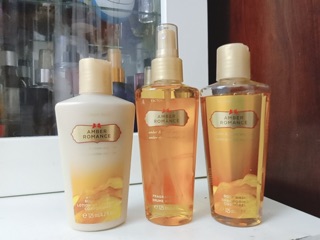 [KHÔNG HỘP] Bộ sản phẩm set 3 chai Amber romance 125ml Victoria secret